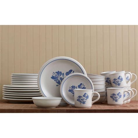 Yorktowne Dinnerware Set Pfaltzgraff