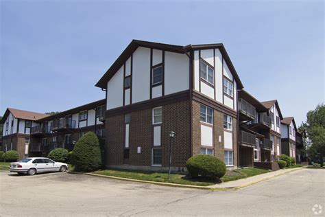 Ellwood View Apartments Apartments In Dekalb Il