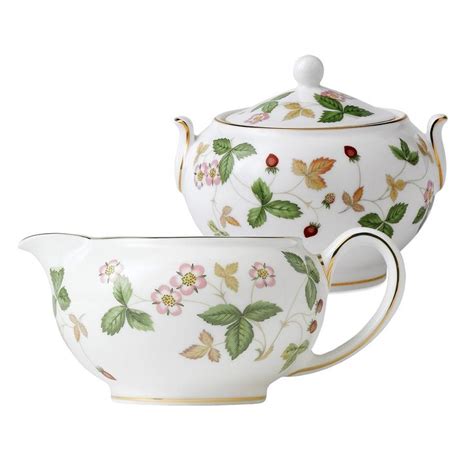 Wedgwood Wild Strawberry Sugar Bowl And Creamer Set China Tea