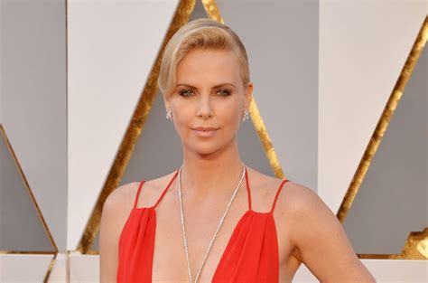 charlize theron to play villain in fast 8