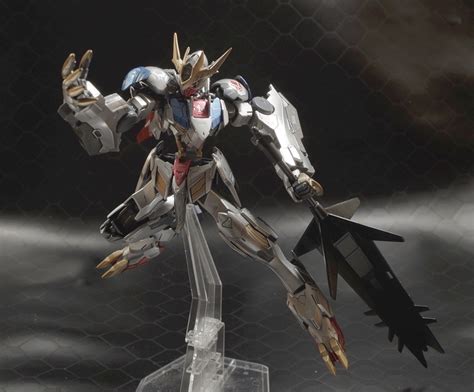 A ferocious repaired form of gundam barbatos lupus that has been created as a result of the intense damage from fighting the mobile armor hashmal. Custom Build: HG 1/144 Gundam Barbatos Lupus Rex [Detailed ...