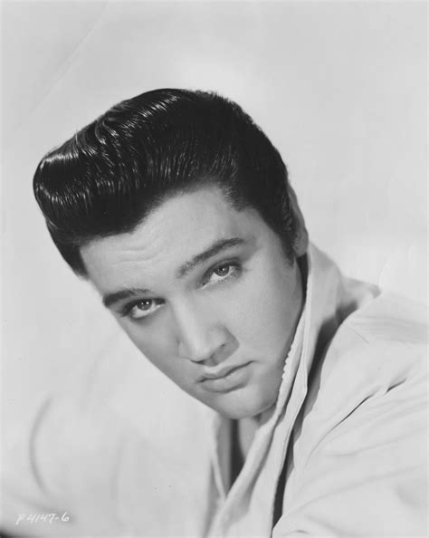 On this day 16th August 1977, music icon Elvis Presley dies at 42 | WETAYA