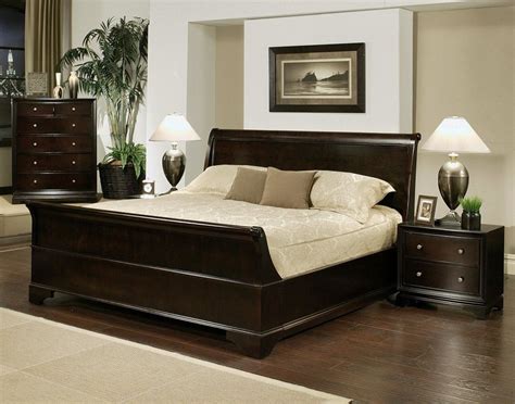 Espresso Wooden Bed Linen With Footboard And Upholstered Headboard