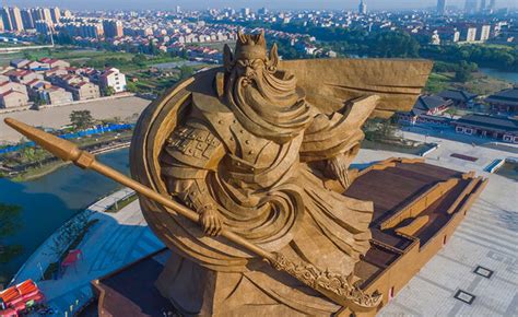 China Unveils Giant 1450 Ton God Of War Statue Geekologie