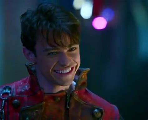 Thomas Doherty 15 Facts About The Gossip Girl Actor You Should Know