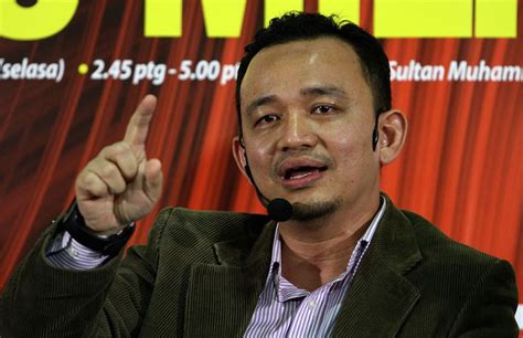 Maszlee malik dilahirkan dan membesar di johor baharu. Tafsir Al-Quran Secara Ekstremis, ISIS Beri Tanggapan ...
