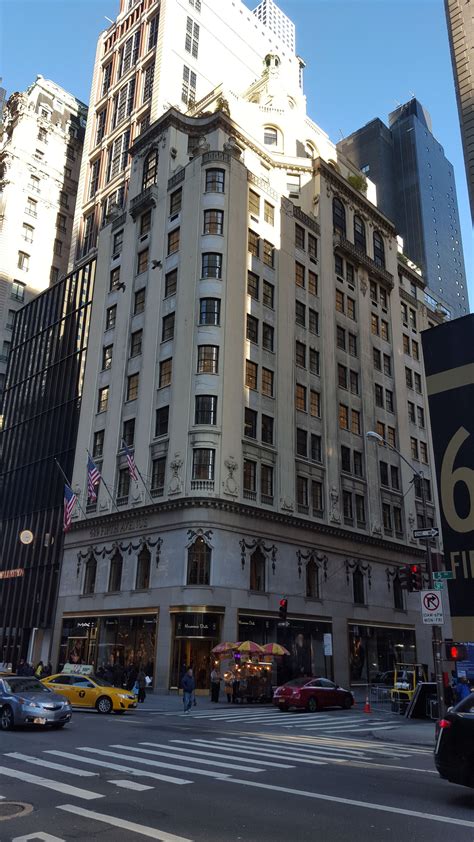 689-691 Fifth Avenue, The Elizabeth Arden Building - Landmark Branding LLC