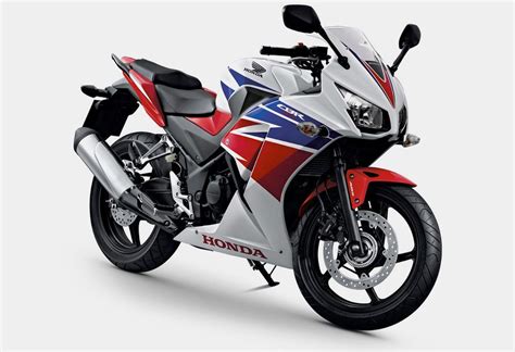 Honda launched the 2021 cbr250rr super sports model with improved power, added equipment and four new colour choices. Küçük Yarışcı Honda CBR 250 R - Kalyoncu Motor