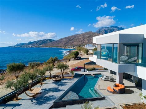 Galilean Moons Villa - Villas in Crete