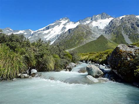 Hiking The Hooker Valley Track In Aoraki Mount Cook We12travel