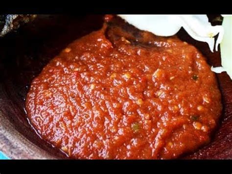 Goreng semua cabai, bawang merah, bawang putih, dan tomat sampai layu.2. Resep Cara Membuat Sambal Lalapan Ayam Goreng - YouTube