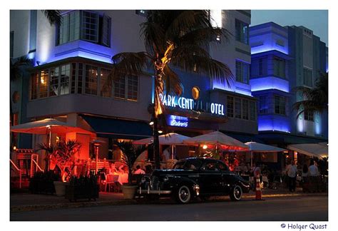 Miami Beach Ocean Drive Ocean Drive At Night Colony Hotel