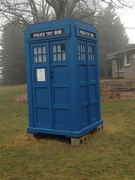 Tardis Spotted In The Middle Of Nowhere Rmildlyinteresting
