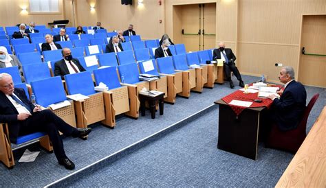 Vašu správu si prečítame, avšak nemáme možnosť z kapacitných dôvodov na správy reagovať.) رئيس الوزراء يشيد بالجهد الوطني والشعبي لمساندة الحكومة في مواجهة فيروس "كورونا"