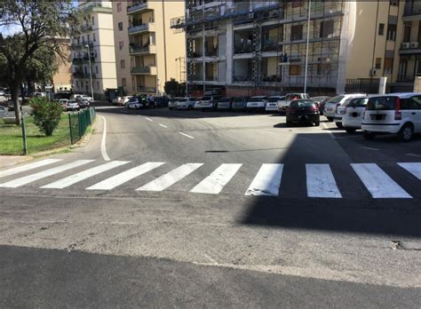 Lo spaventoso incidente intorno alle 4.30 di notte sulla statale 387, a pochi chilometri dal capoluogo. Cagliari: incidente stradale a Monte Urpinu, una persona ...