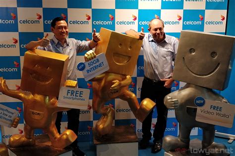 Welcome to the exclusive world of first™ platinum, where 60gb internet, unlimited calls & sms to all networks plus so much more are all yours to enjoy. Celcom Unveils Two New Plans; Offers up to 100GB Data for ...