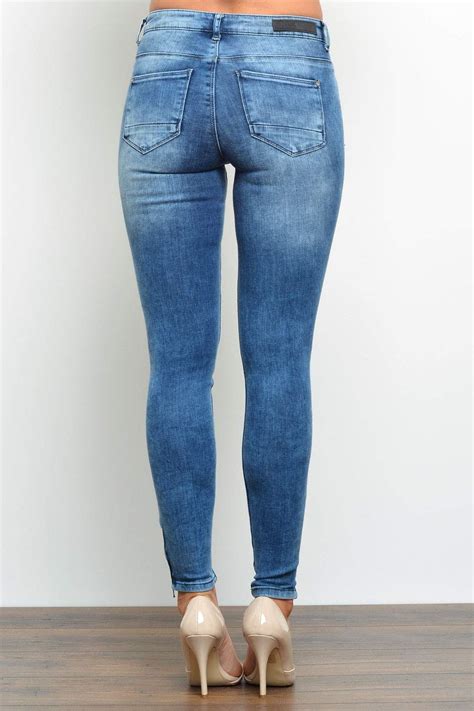 Only Kendell Short Length Ankle Jeans In Light Blue Iclothing