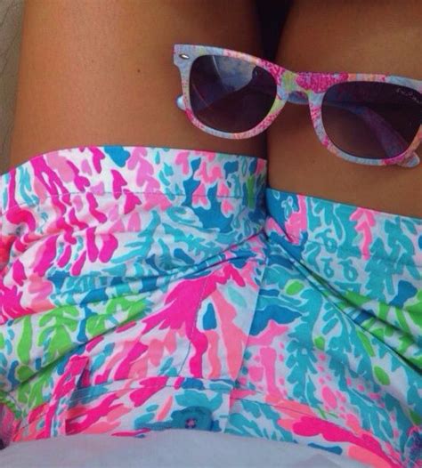 Lilly Shorts And Shades Cruise Outfits Preppy Outfits Spring Summer