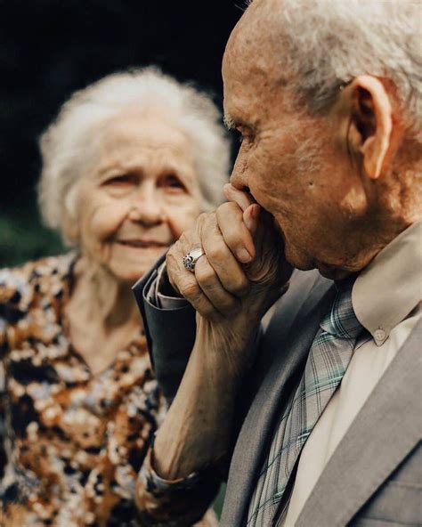 Image About Love In Life By —— £ü¢γ Żąҝůŗð —— Older Couple