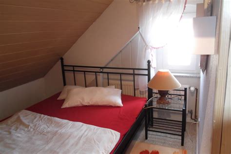 Diele, tageslichtbad, küche, wohnzimmer, schlafraum, arbeitszimmer, kinderzimmer, loggia, kleiner balkon ausstattung: Unterkunft Frommhagen 1og (Wohnung) in Rathenow - gloveler