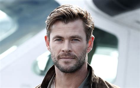 Chris Hemsworth Offers Theory About Why Hes Not Labeled A ‘serious