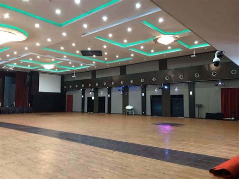 The following is a list of convention centers across the united states that totals more than 85 million square feet of meeting and exhibit. The Midlands Convention Centre ( MCC ) |Ask Venue