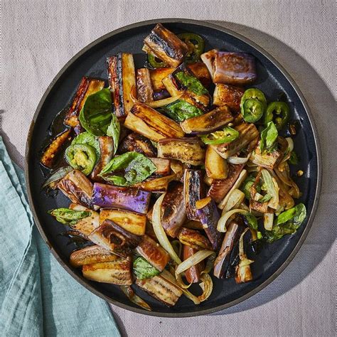 10.08.2005 · combine soy sauce, mirin, crushed garlic and ginger in a bowl. Stir-Fried Japanese Eggplant with Garlic-Soy Sauce ...