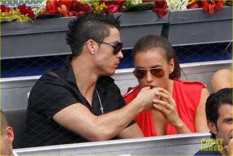 Cristiano Ronaldo And Irina Shayk Kissing In Beach