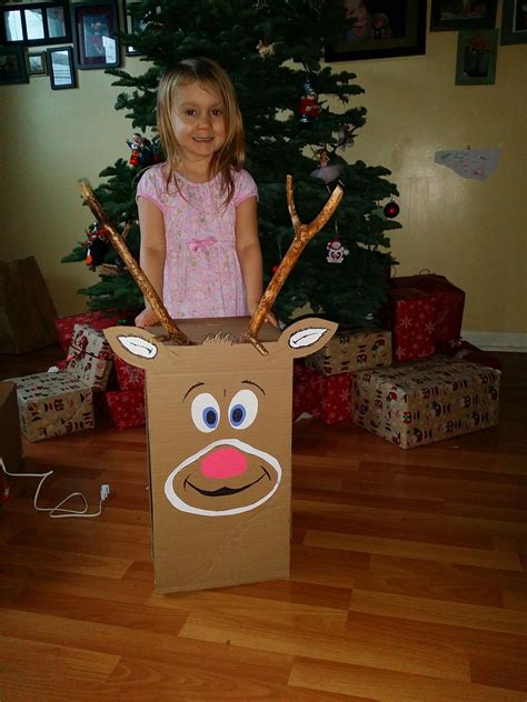 Hubbys Reindeer Toss Game 😊 Christmas Crafts Crafts Christmas Games