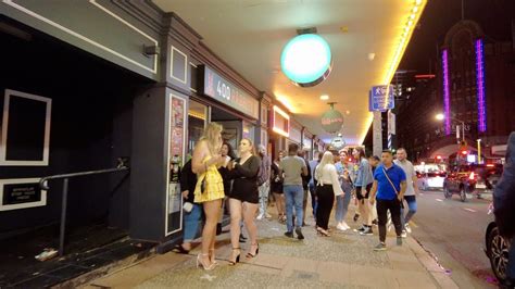 The Brisbane Nightlife In The Fortitude Valley Youtube