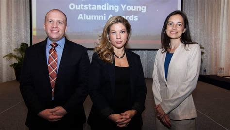 Warrington Graduates Honored As Outstanding Young Alumni By Uf Warrington