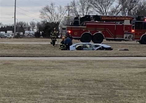 Kansas Man Woman Dead After 2 Vehicle Crash