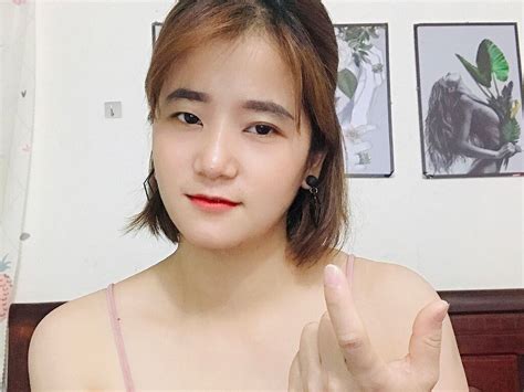 Miyukijike Siennajike Marishasa Big Titted Brunette Asian Babe Webcam
