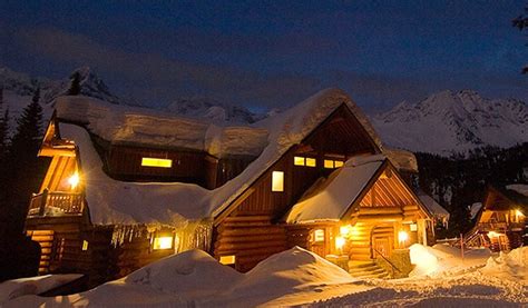 From cozy and romantic to spacious and open, there's a perfect cabin for any getaway. Amazing Island Lake Cabin | Home Design, Garden ...