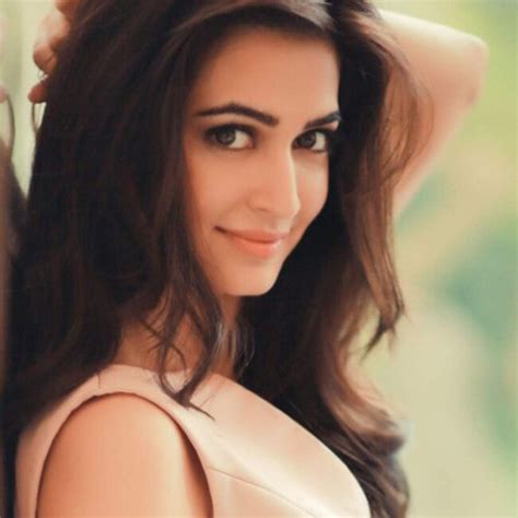Kriti Kharbanda Hot And Sexy Pictures Celebs Photos Gallery Photogallery