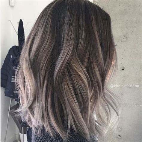 25 Amazing Two Tone Hair Styles And Trendy Hair Color Ideas 2023