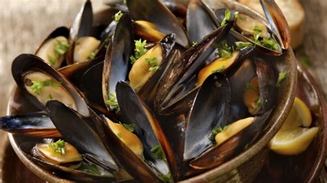 Comment nettoyer et cuire des moules