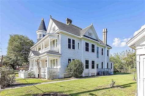 American bedroom home center offers high quality mattress and appliances at a low price to the beaumont, texas area. 1904 Victorian For Sale In Beaumont Texas — Captivating ...