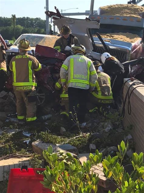 2 Seriously Injured After Tractor Trailer Crash Near Norfolk Premium