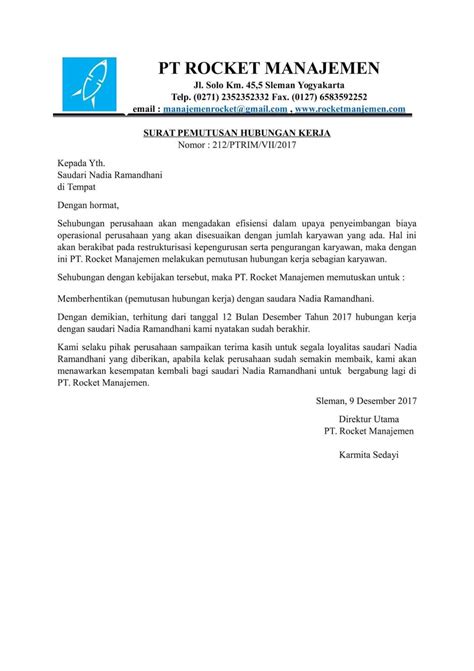 Kontrak kerja ini adalah semacam perjanjian kesepakatan antara karyawan dengan pihak instansi tempatnya bekerja. 30+ Contoh Surat Pemutusan Hubungan Kerja (PHK) dengan ...