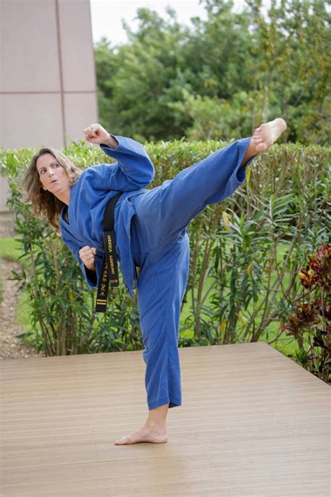 3 Reasons Female Martial Artists Rule The Martial Arts Woman