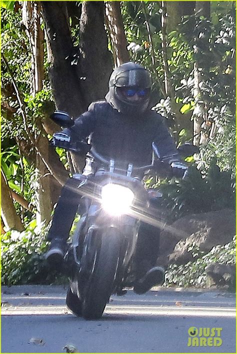 Photo Bradley Cooper Motorcycle Ride Pacific Palisades 05 Photo