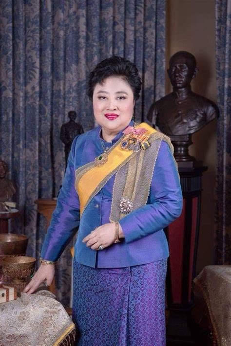 Brunei 61 Birthday Thai House Queen Sirikit T Dress Nobility