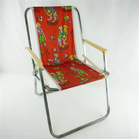 Metal folding chairs are a highly durable seating choice and are great for frequent use, like in office settings. Vintage child's kids indoor / outdoor red clown folding portable chair Lerolin Italy | Indoor ...