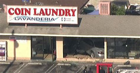 Car Plows Into Laundromat In Inglewood Cbs Los Angeles