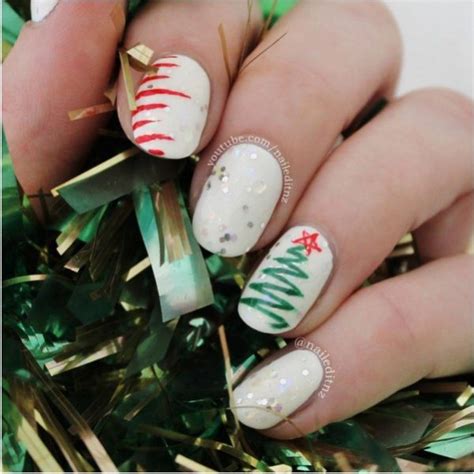totally cute christmas designs  short nails  modish