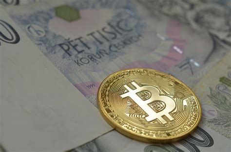 Whereas the majority of countries do not make the usage of bitcoin itself illegal, its status as money (or a commodity) varies, with differing regulatory implications. Trading in (of) bitcoin, forex, china. Risarcimento ...
