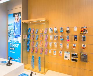 Today, celcom axiata berhad has announced that their upcoming blue cube weekend promotion will be offering free smartphones and great discounts of up to 80% on selected devices! Blue Cube | Mid Valley Megamall