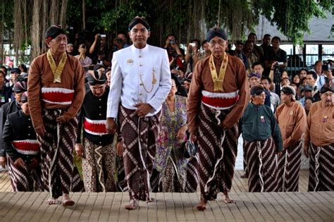 Suku Di Indonesia Berdasarkan Provinsi Penjelasan Dan Gambarnya