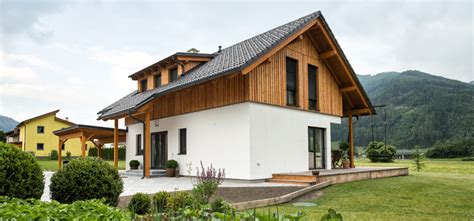 Hallo liebe community, mein haus ist baujahr 1950 das dach bekam 1988 eine holzverschalung mit dachpappe, neue lattung, und dämmung ich möchte nun meinen spitzboden zum wohnraum. Holz Haus - Fertighaus K3 in der Steiermark - PICHLER HAUS ...